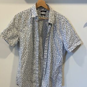 Banana Republic White & Blue Leaf-Print Short-Sleeve Button-Down